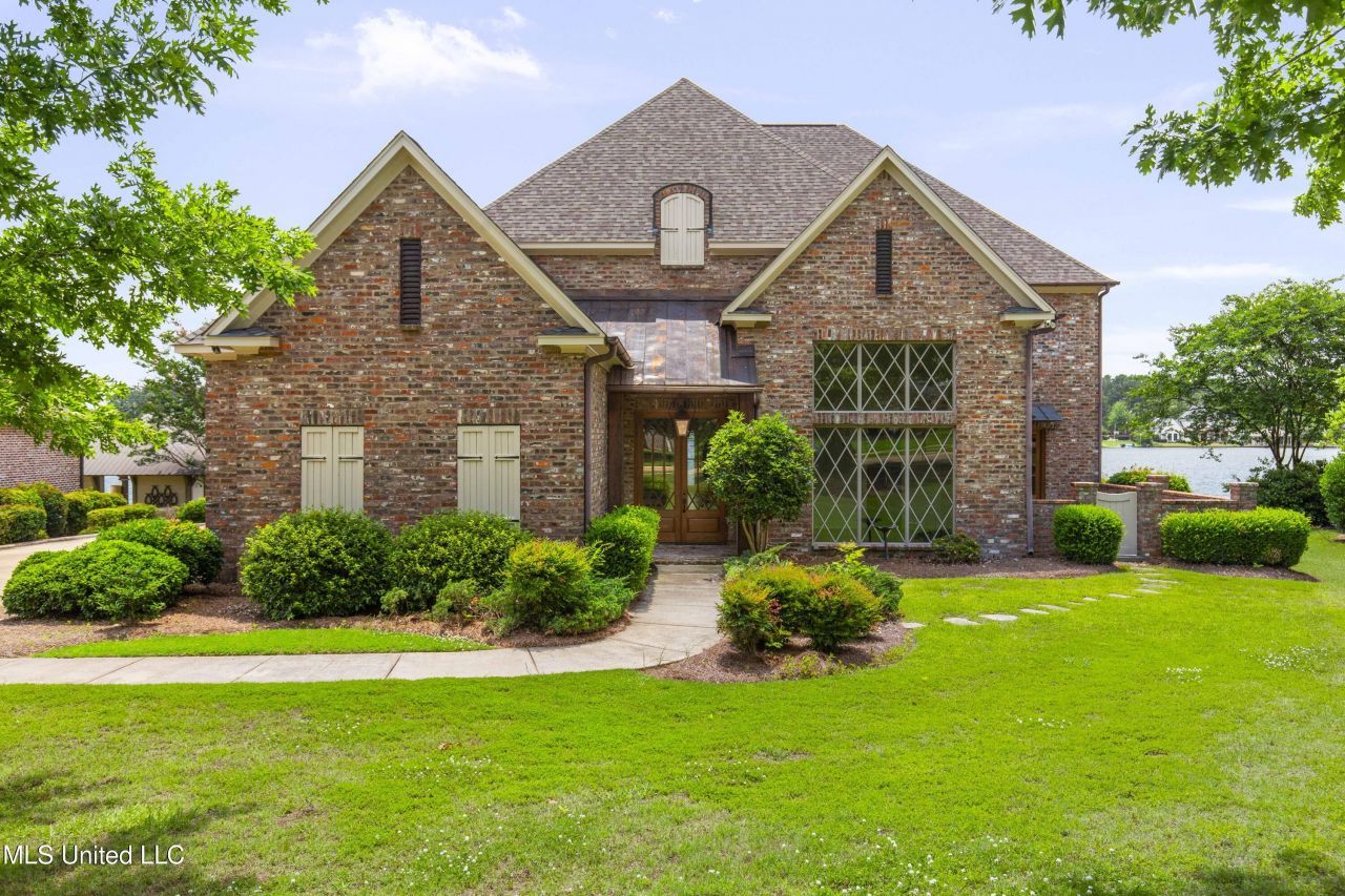 119 Northlake Drive, Madison, MS 39110 Main Photo