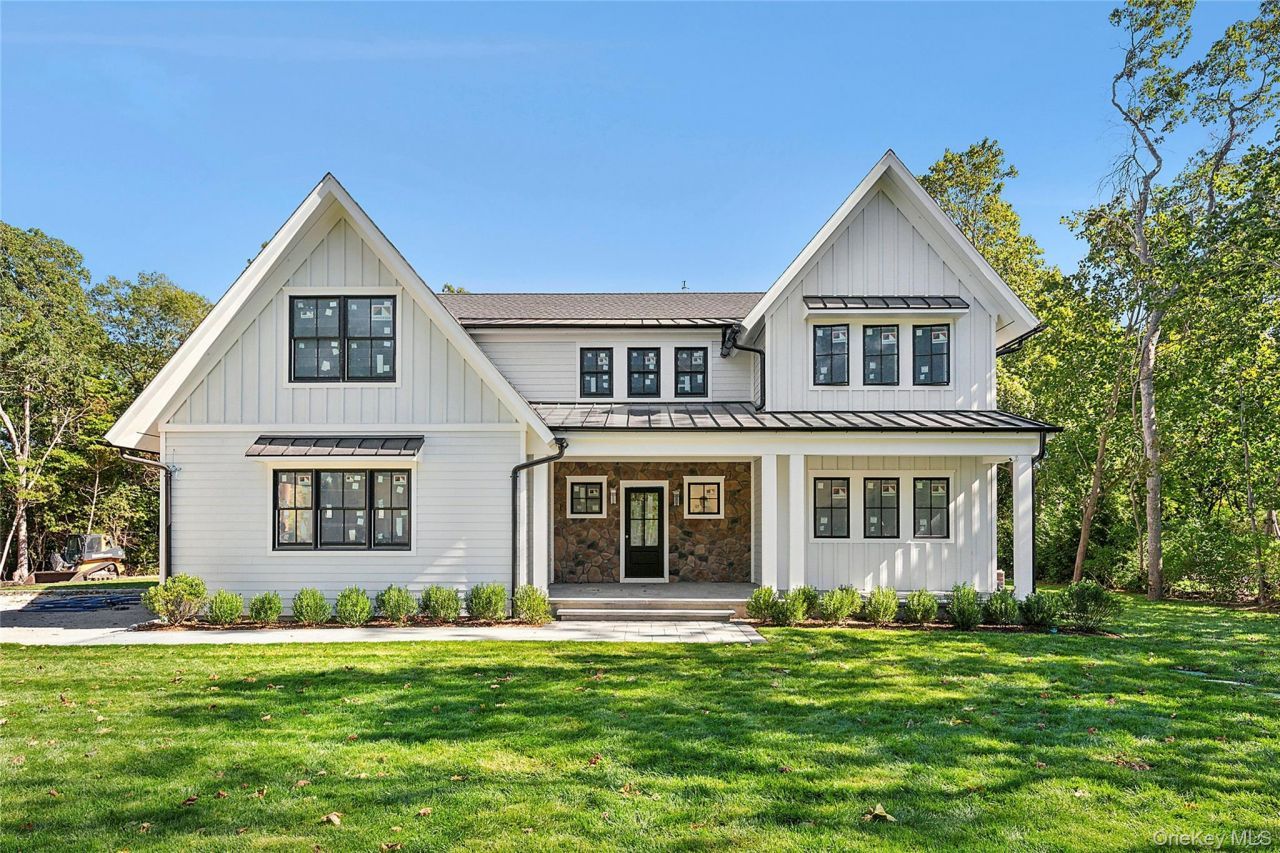 32 North Bay Avenue, Eastport, NY 11941 Main Photo