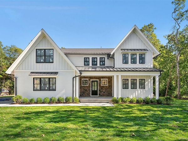 32 North Bay Avenue, Eastport, NY 11941