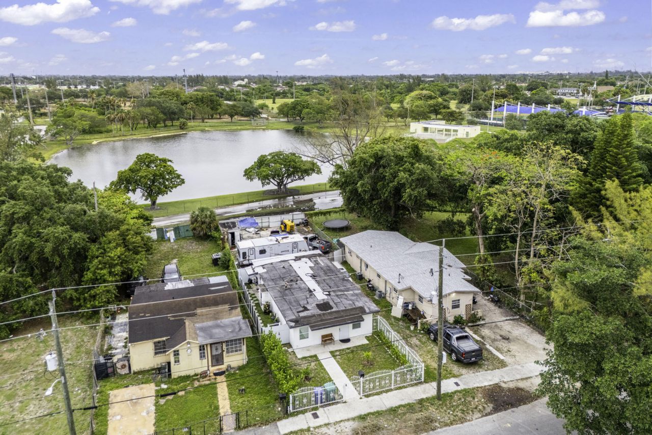 2365 NW 68th Street, Miami, FL 33147 Photo