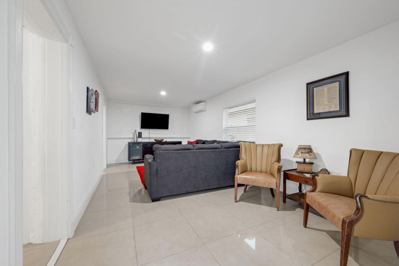 2365 NW 68th Street, Miami, FL 33147 Photo