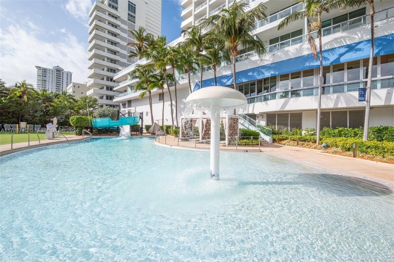 4401 Collins Ave, Unit 902, Miami Beach, FL 33140 Photo