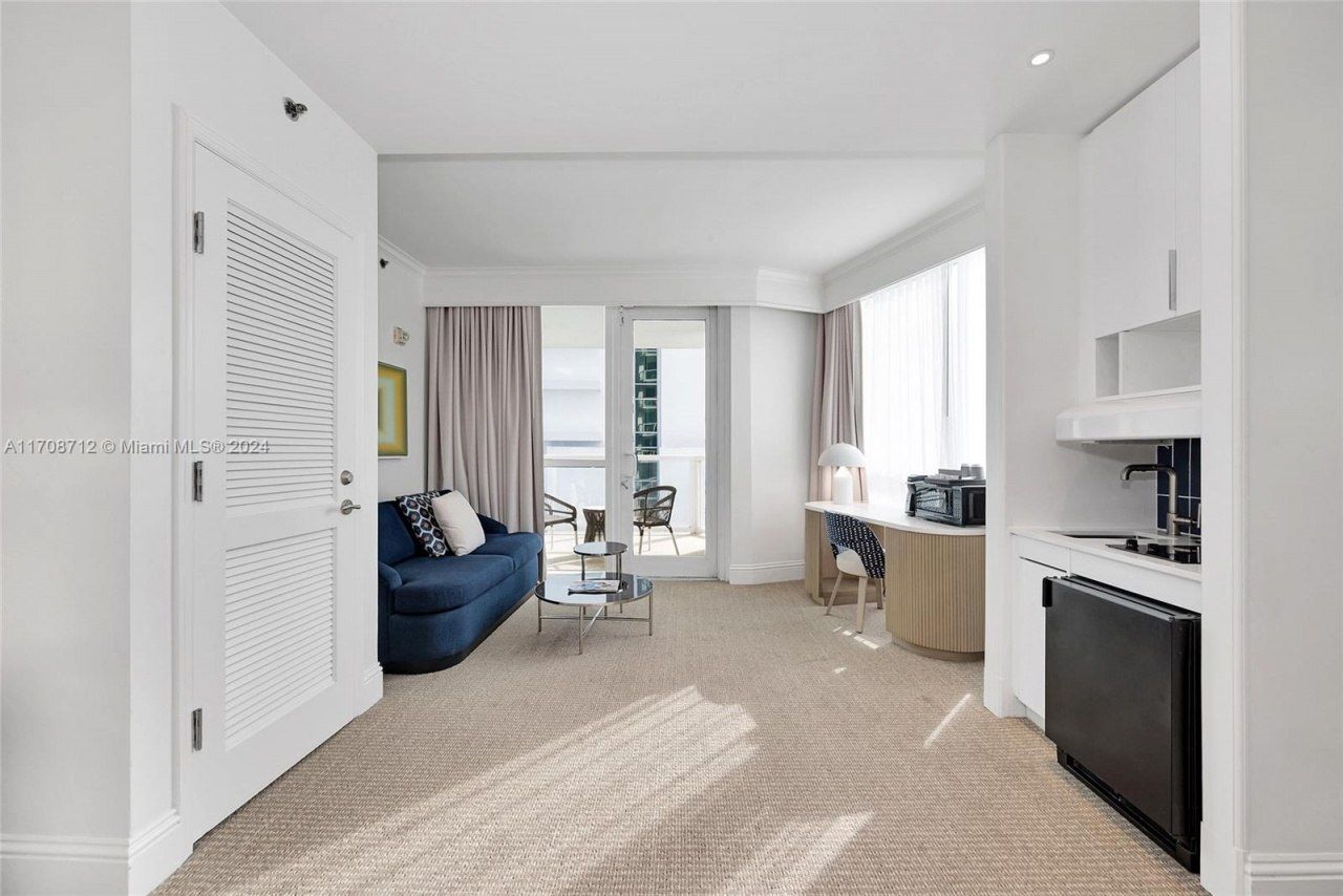 4401 Collins Ave, Unit 902, Miami Beach, FL 33140 Photo