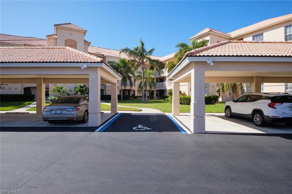 17020 Willowcrest Way, Unit 107, Fort Myers, FL 33908 Photo