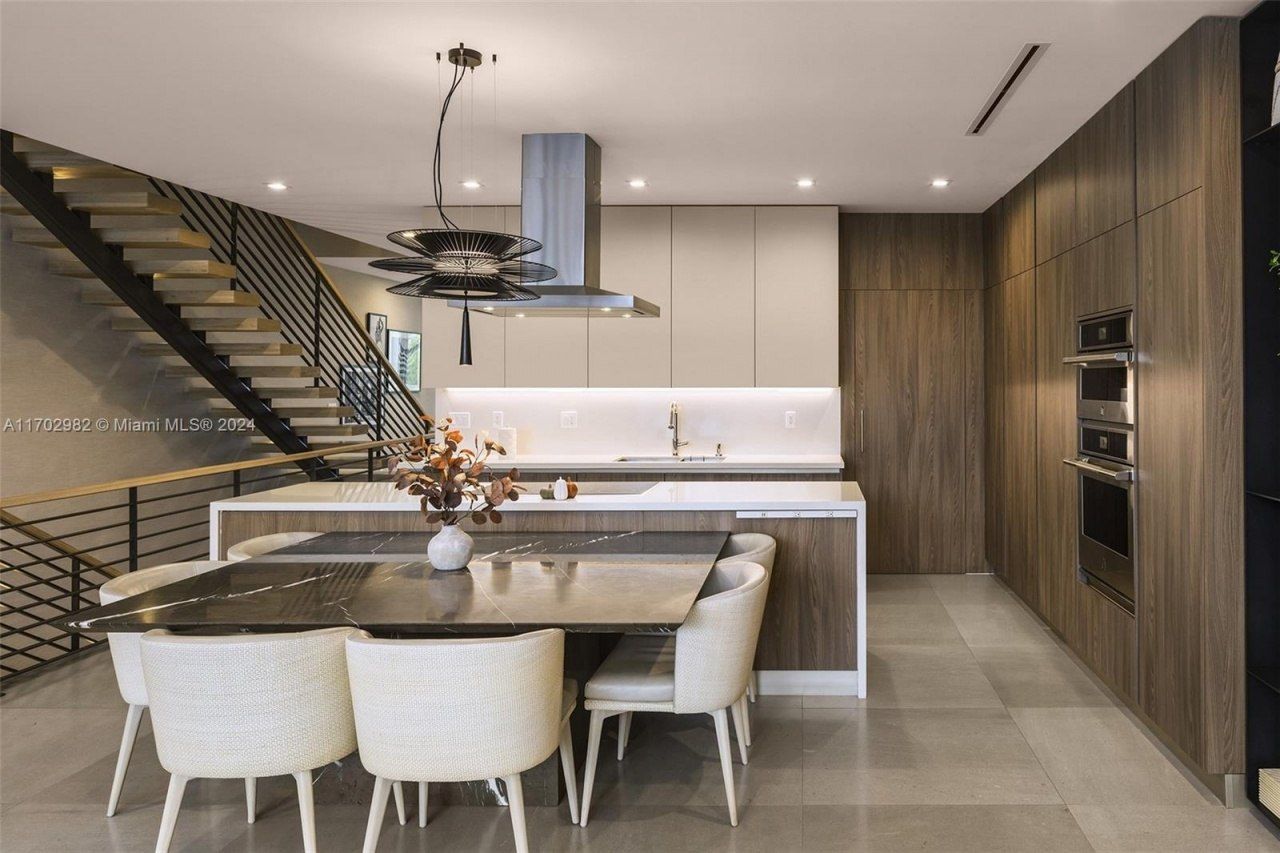 613 Almeria Ave, Coral Gables, FL 33134 Photo