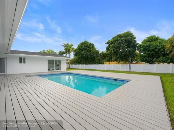 19930 NE 20th Ct, Miami, FL 33179