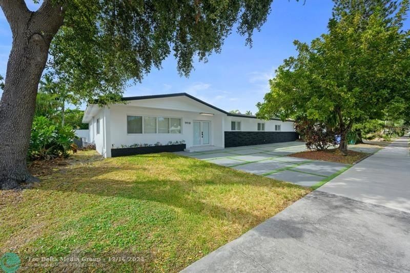 19930 NE 20th Court, Miami, FL 33179 Photo