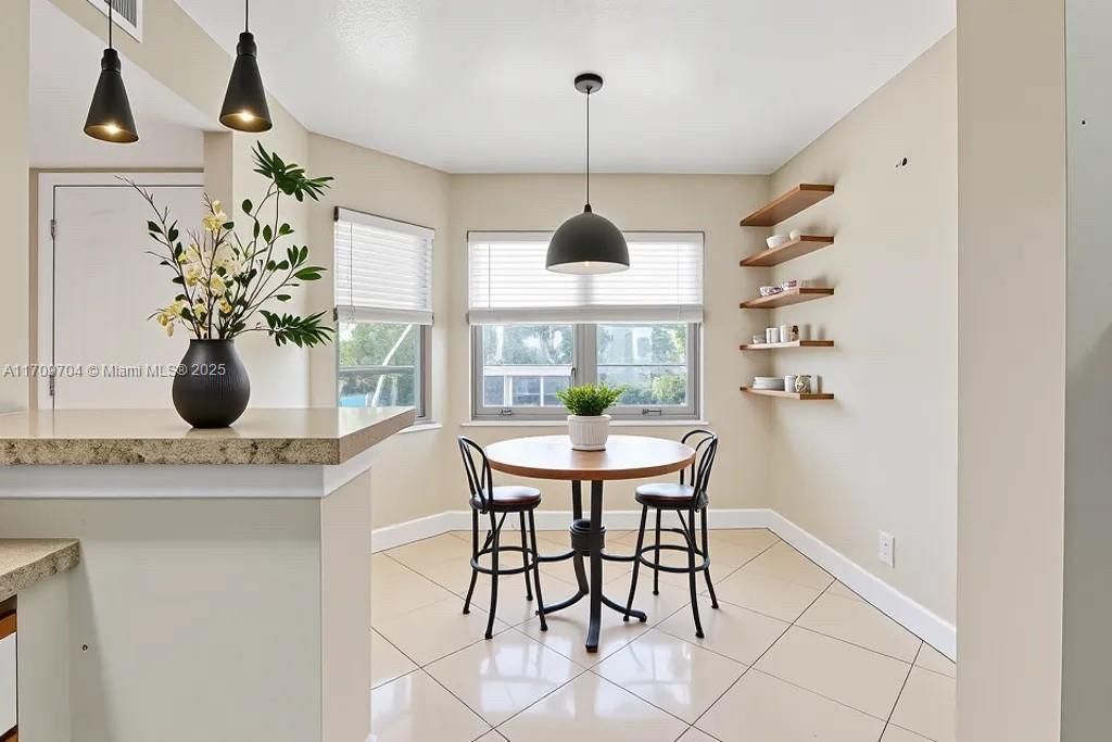 900 SW 125th Way, Unit 304R, Pembroke Pines, FL 33027 Photo