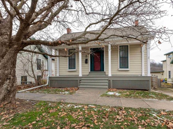 209 Park Avenue, GALENA, IL 61036