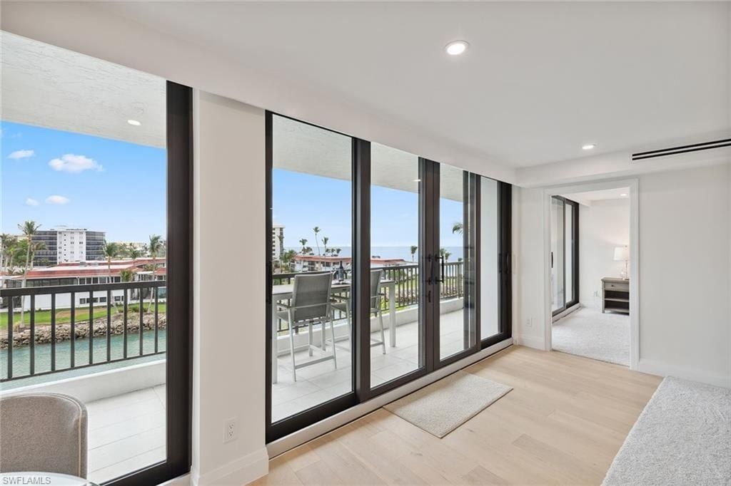 2318 Gulf Shore Blvd N, Unit 510, Naples, FL 34103 Photo