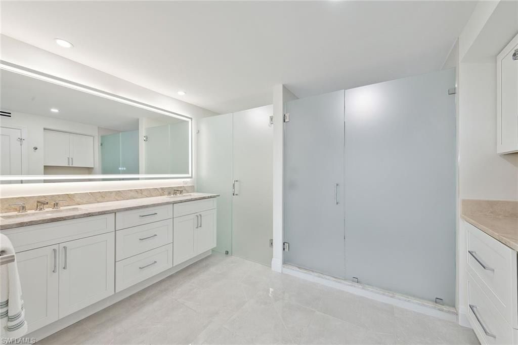 2318 Gulf Shore Blvd N, Unit 510, Naples, FL 34103 Photo