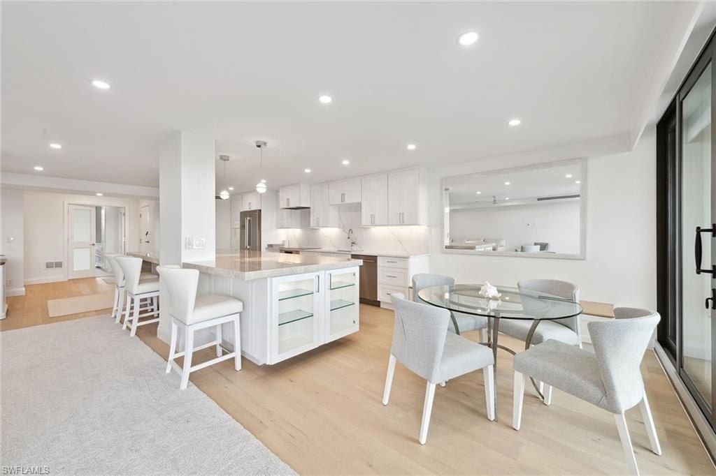 2318 Gulf Shore Blvd N, Unit 510, Naples, FL 34103 Photo