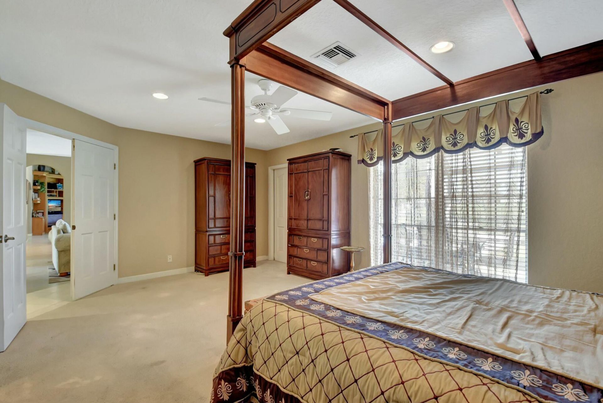 581 S Country Club Drive, Atlantis, FL 33462 Photo