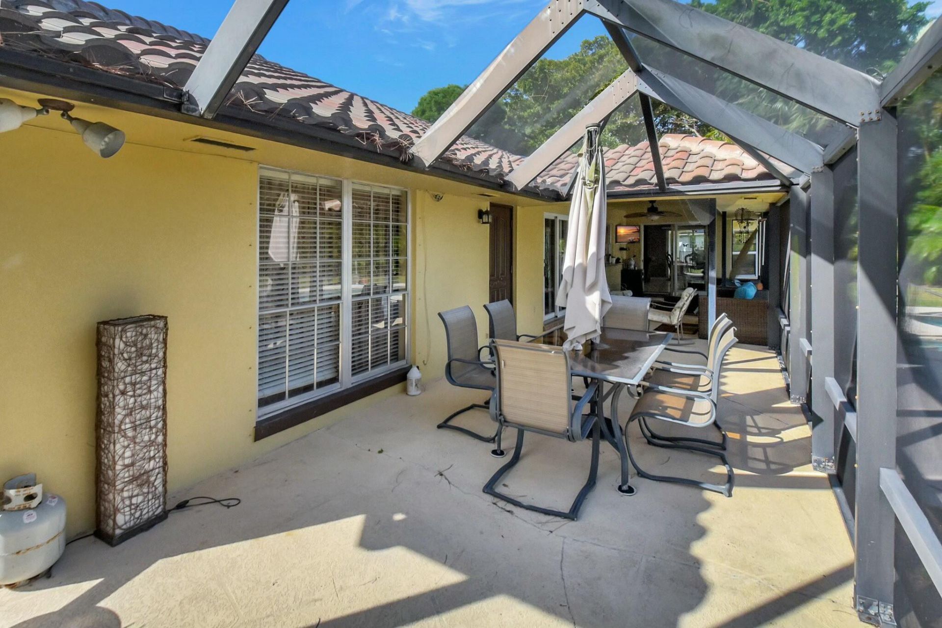 581 S Country Club Drive, Atlantis, FL 33462 Photo