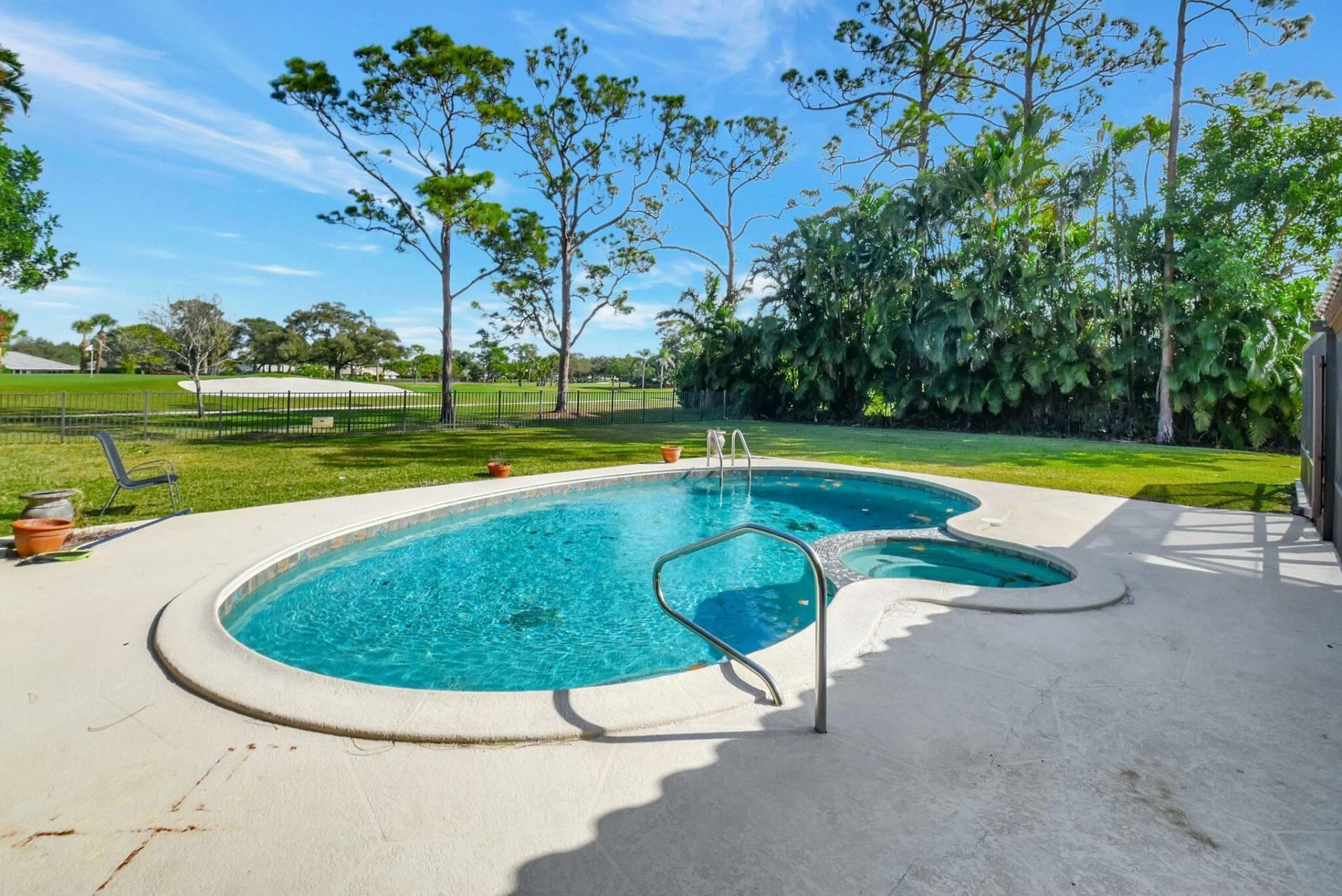 581 S Country Club Drive, Atlantis, FL 33462 Photo