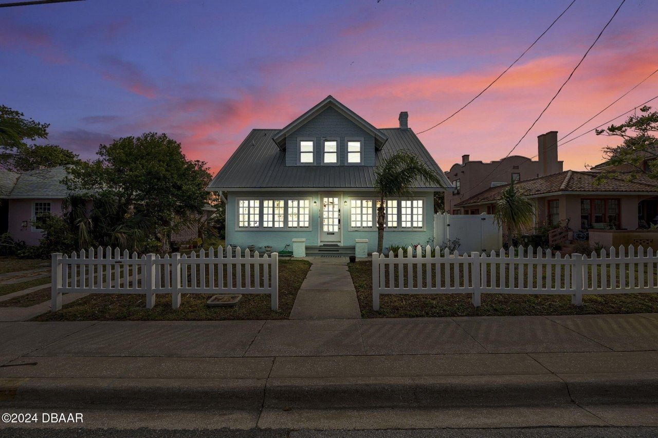 318 Vermont Avenue, Daytona Beach, FL 32118 Main Photo