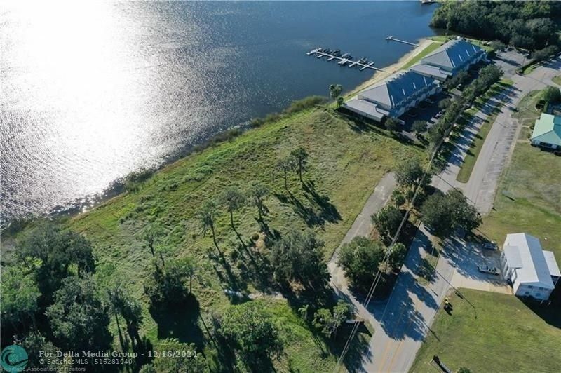 1040 Lake June Rd, Lake Placid, FL 33852 Photo