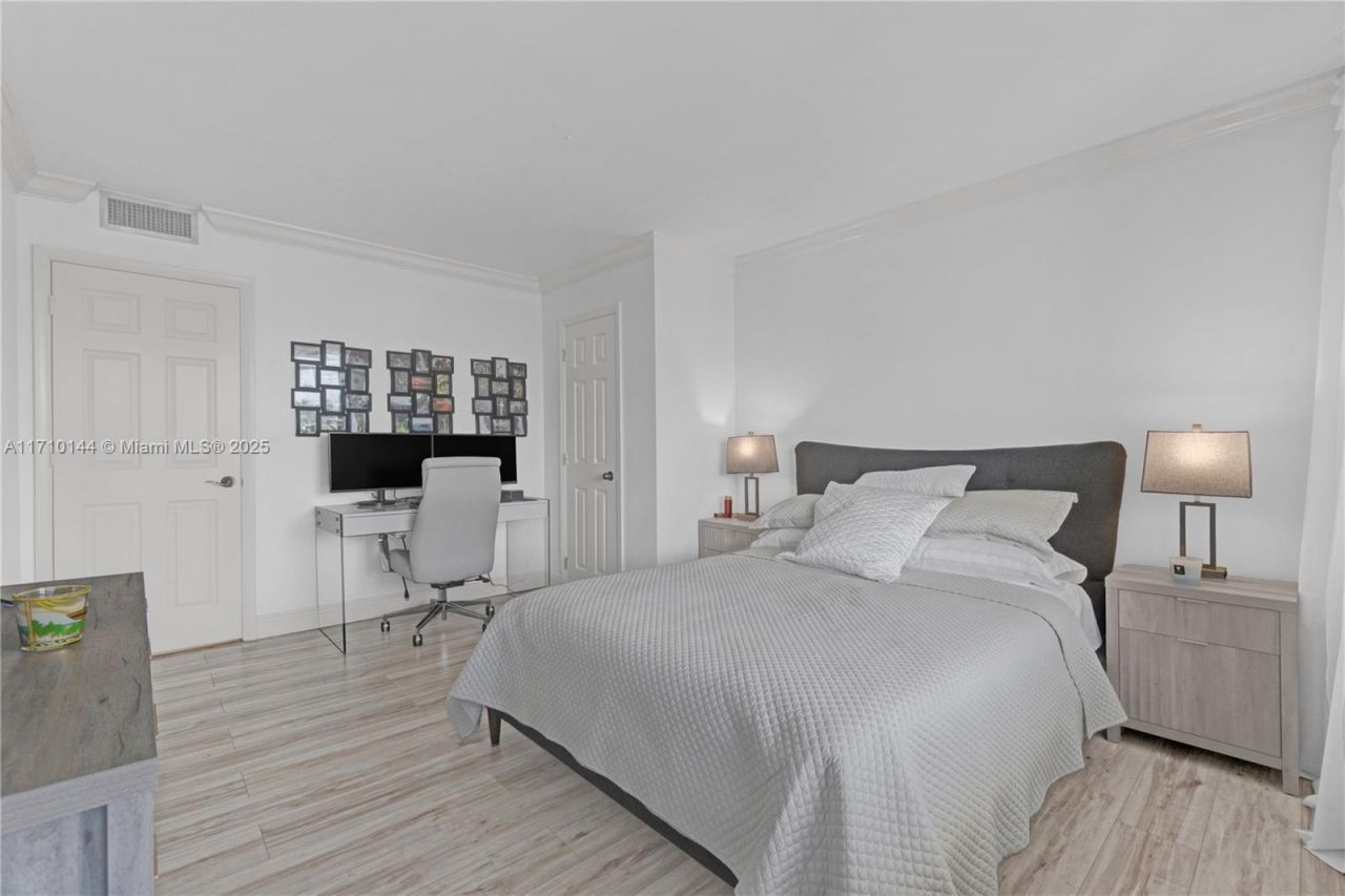 1600 S Ocean Dr, Unit 2F, Hollywood, FL 33019 Photo