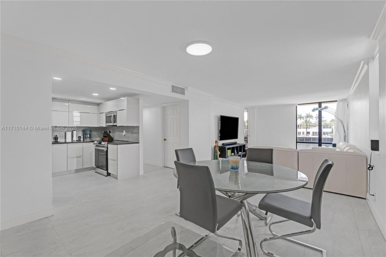 1600 S Ocean Dr, Unit 2F, Hollywood, FL 33019 Photo