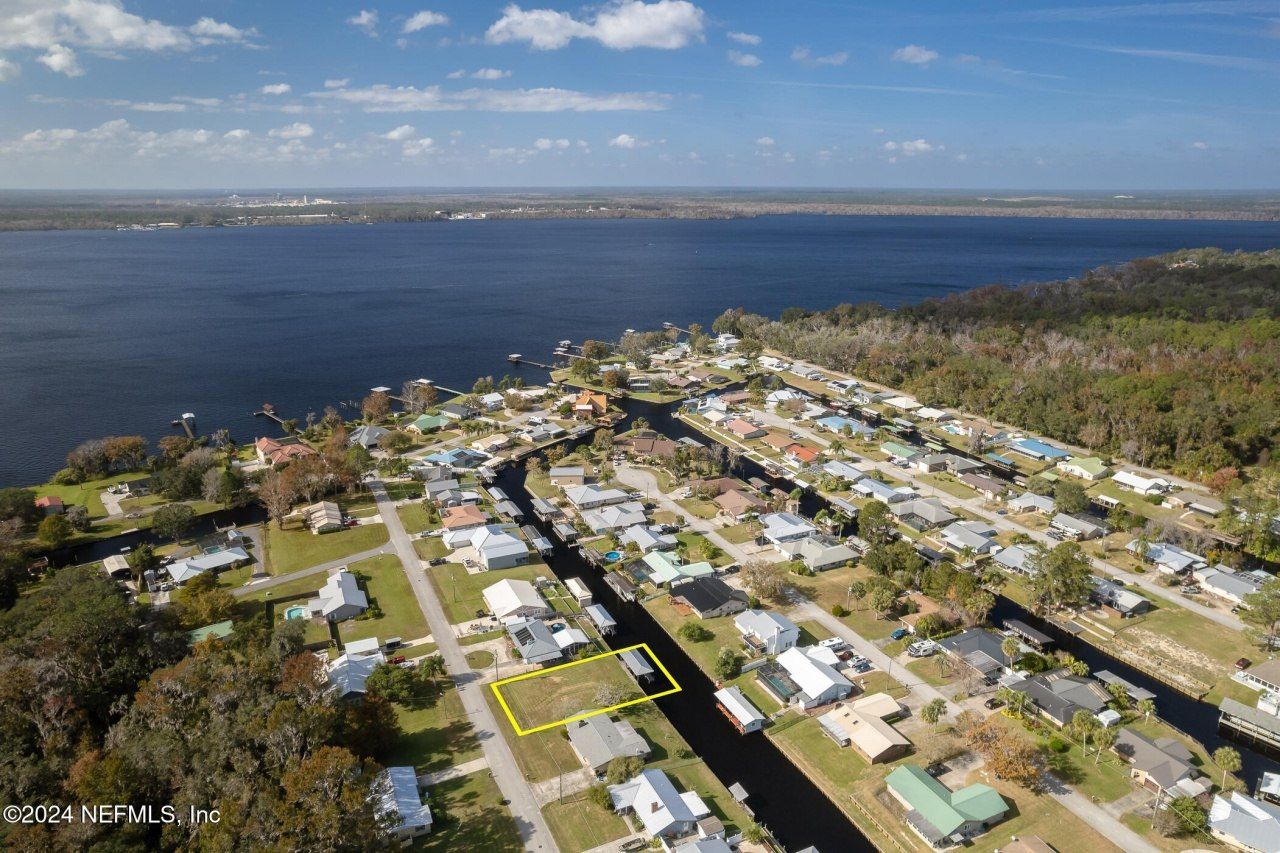 114 Palm Trail, East Palatka, FL 32131 Photo