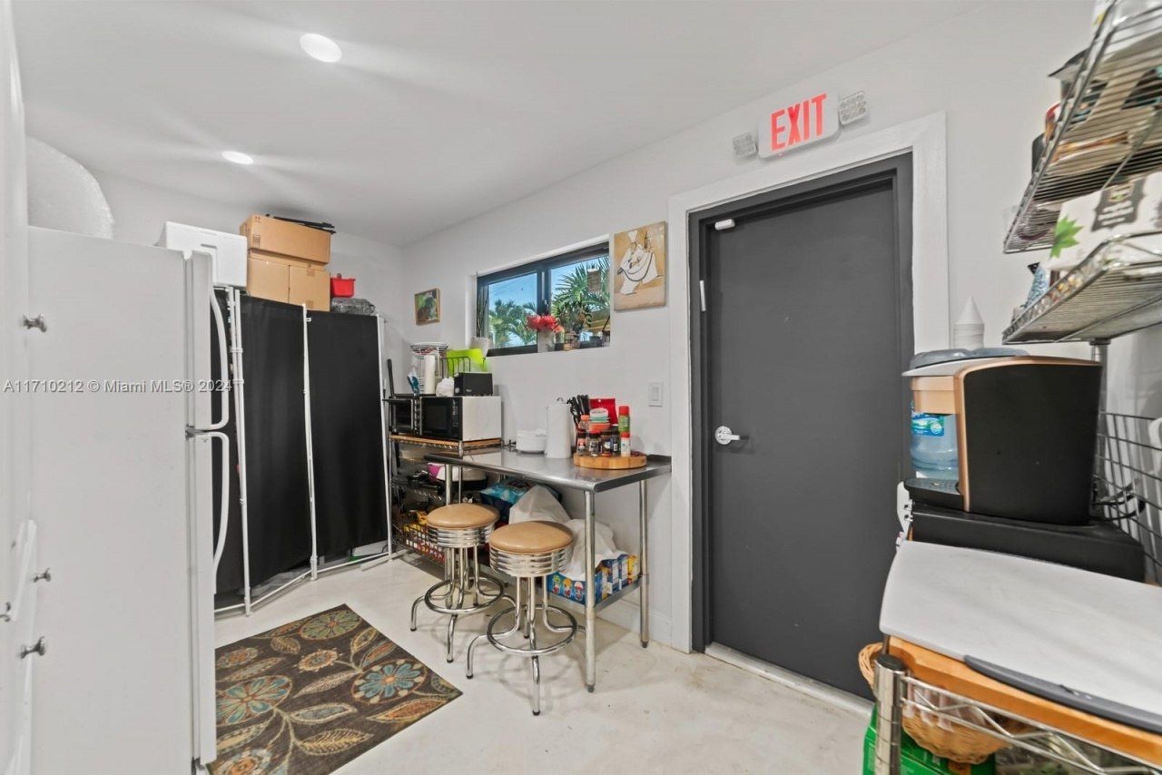 370 NE 44th St, Oakland Park, FL 33334 Photo