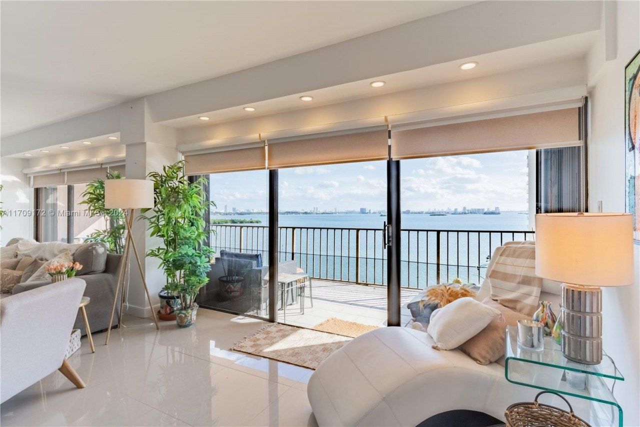 1800 NE 114th St, Unit 1105, Miami, FL 33181 Photo