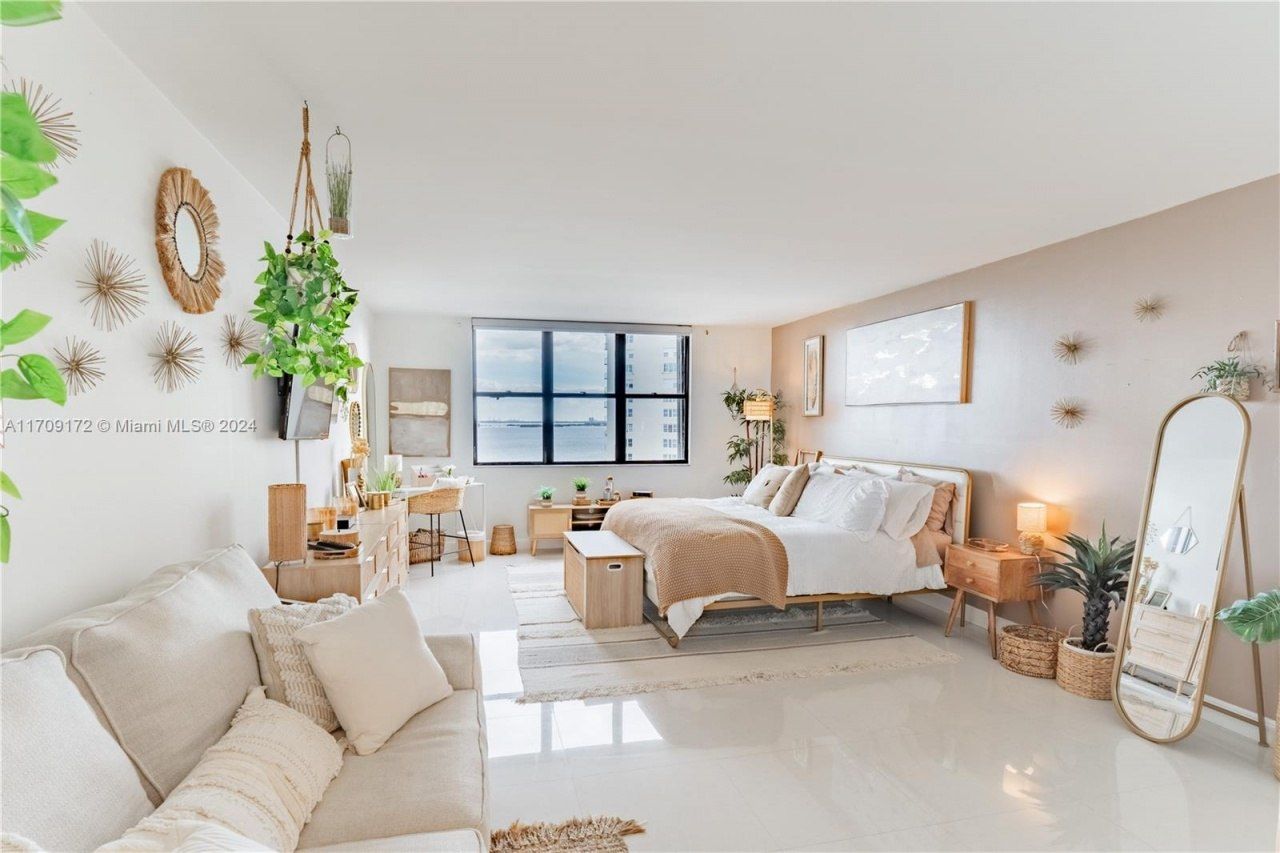 1800 NE 114th St, Unit 1105, Miami, FL 33181 Photo