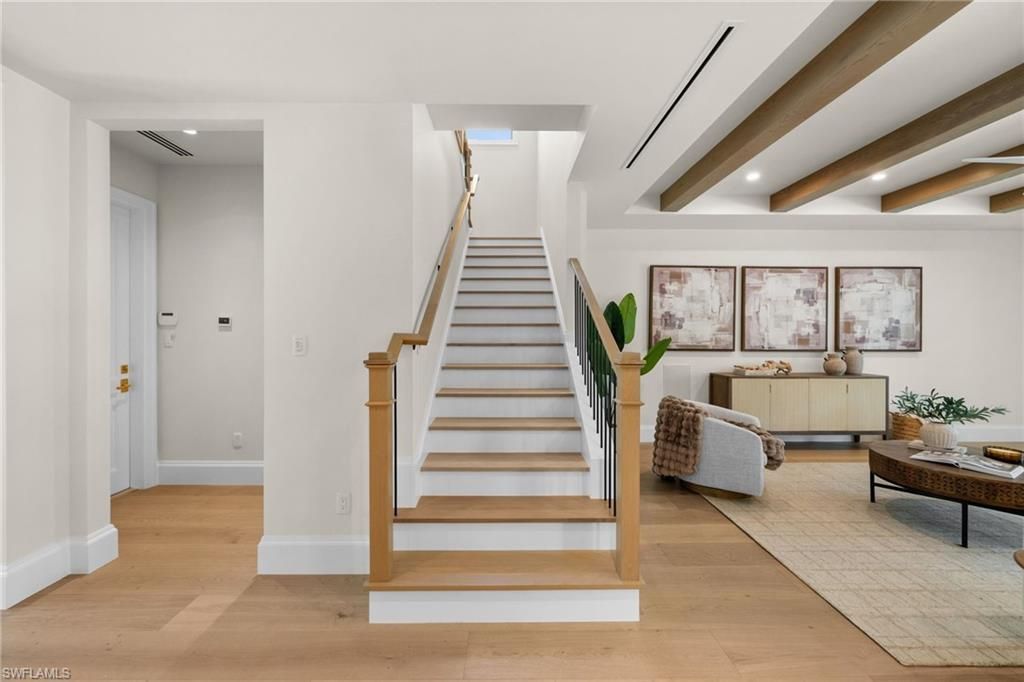 1120 10th Ave N, Naples, FL 34102 Photo