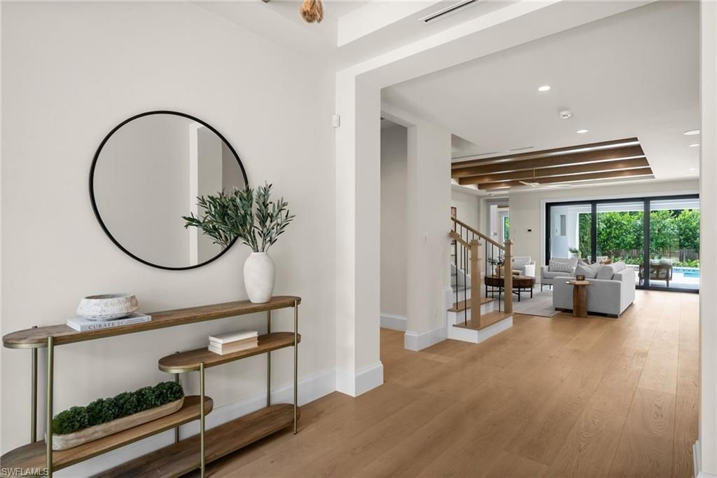 1120 10th Ave N, Naples, FL 34102 Photo