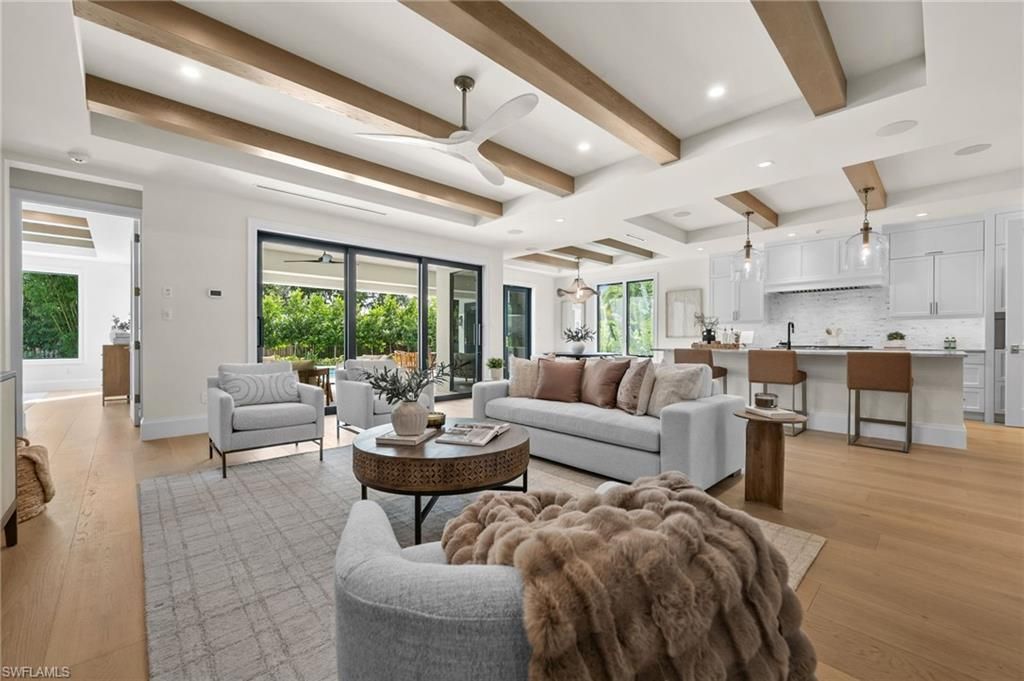 1120 10th Ave N, Naples, FL 34102 Photo