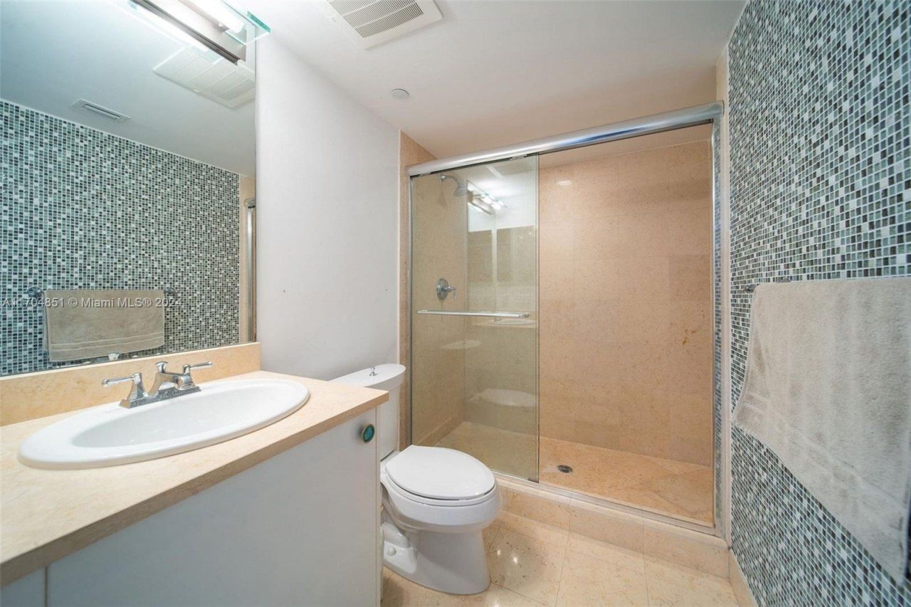 19900 E Country Club Dr, Unit 610, Aventura, FL 33180 Photo