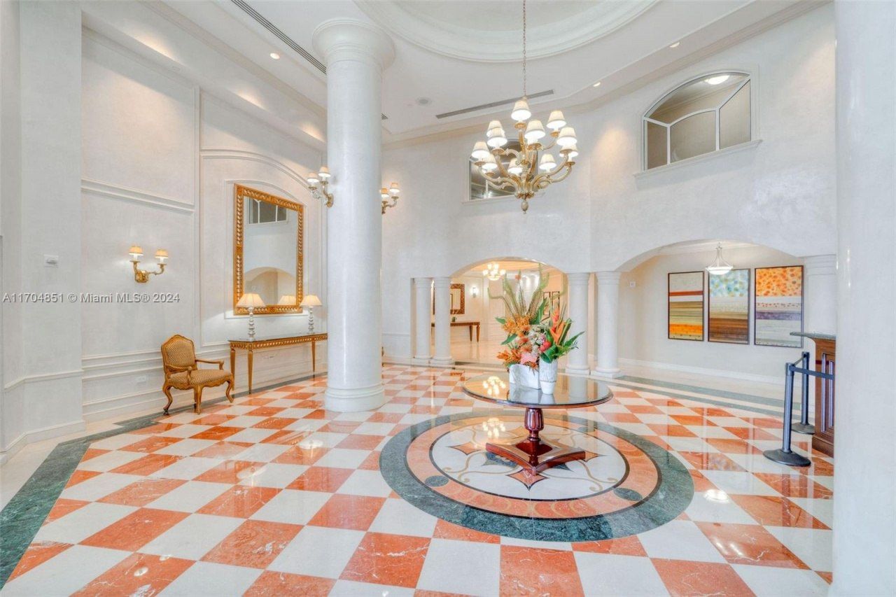 19900 E Country Club Dr, Unit 610, Aventura, FL 33180 Photo