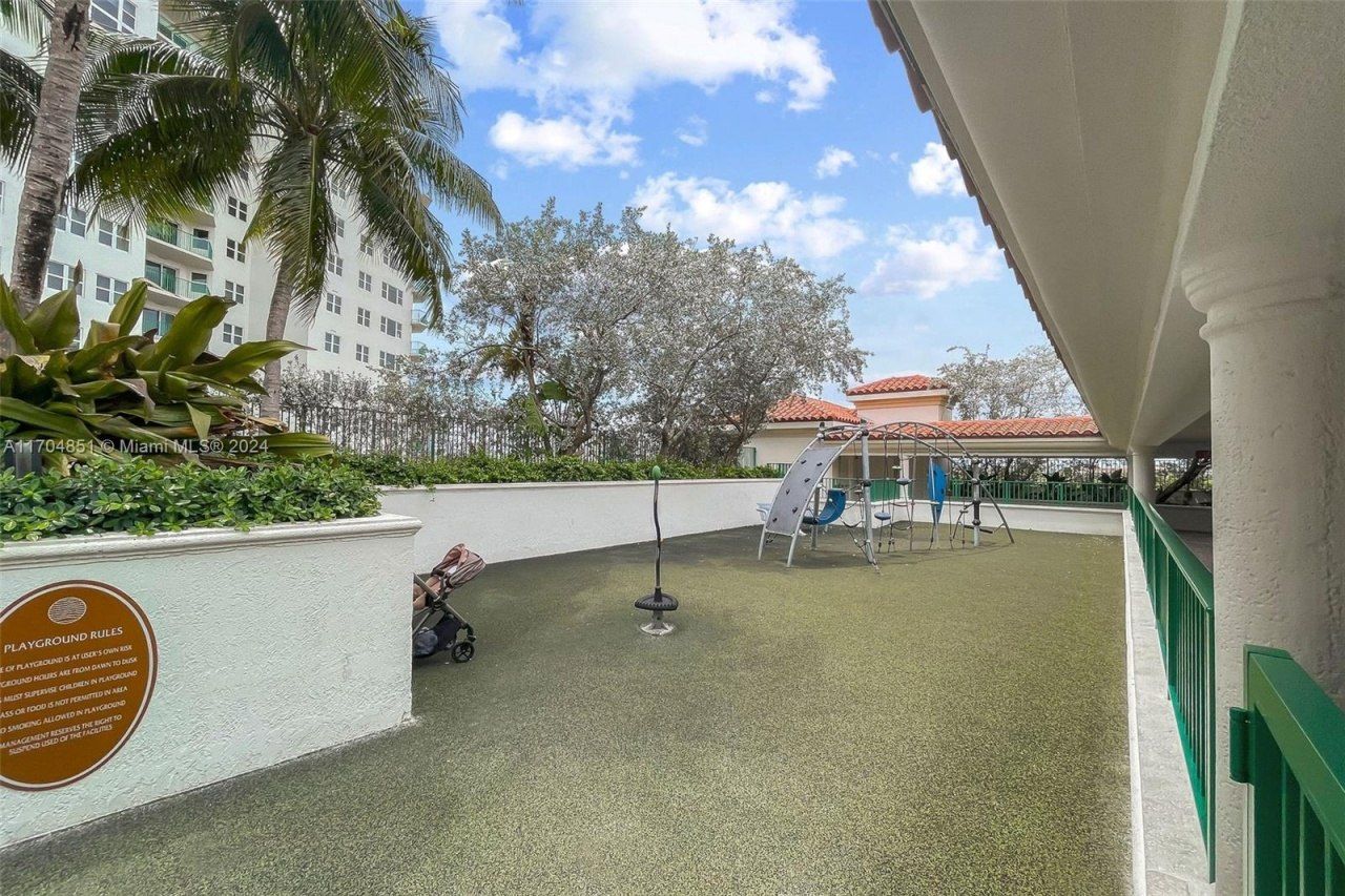 19900 E Country Club Dr, Unit 610, Aventura, FL 33180 Photo