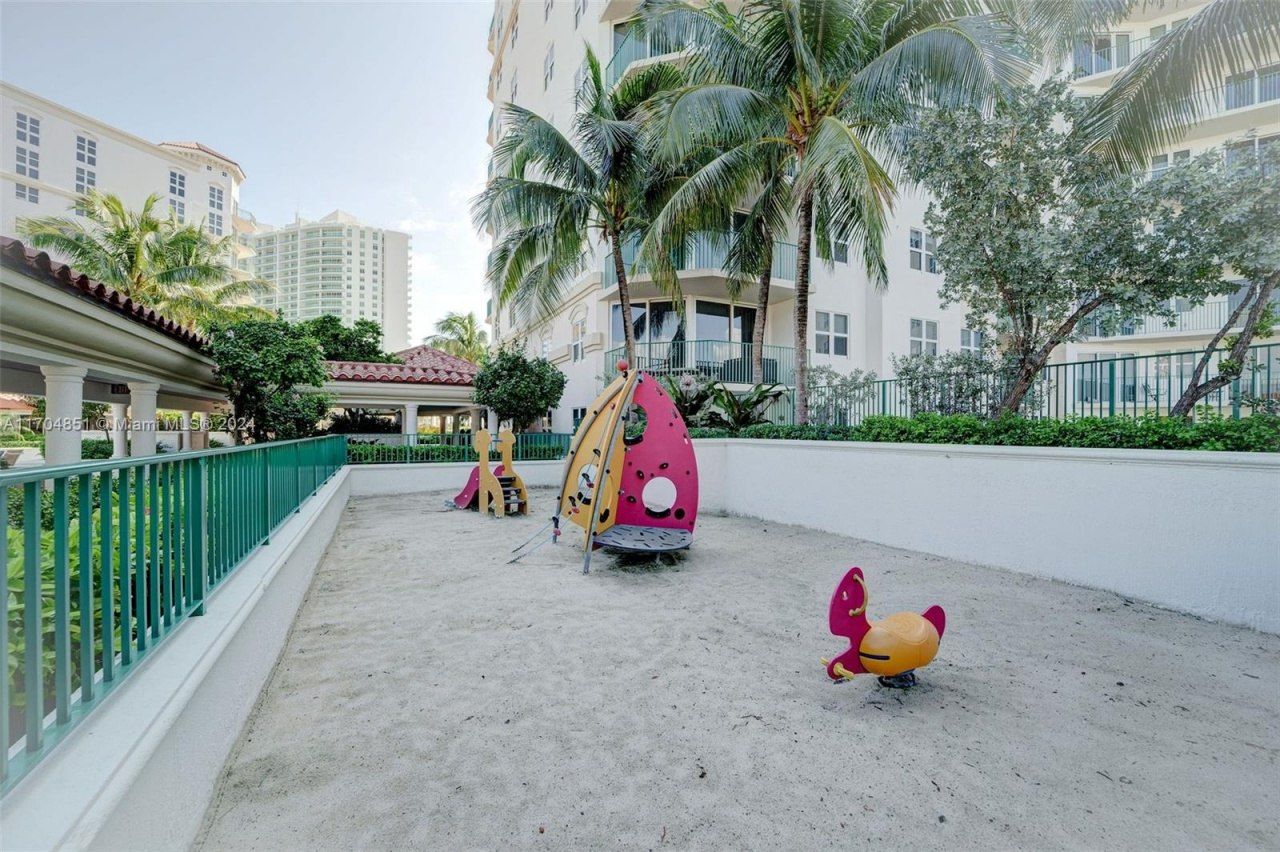 19900 E Country Club Dr, Unit 610, Aventura, FL 33180 Photo