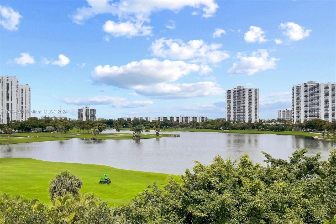 19900 E Country Club Dr, Unit 610, Aventura, FL 33180 Photo