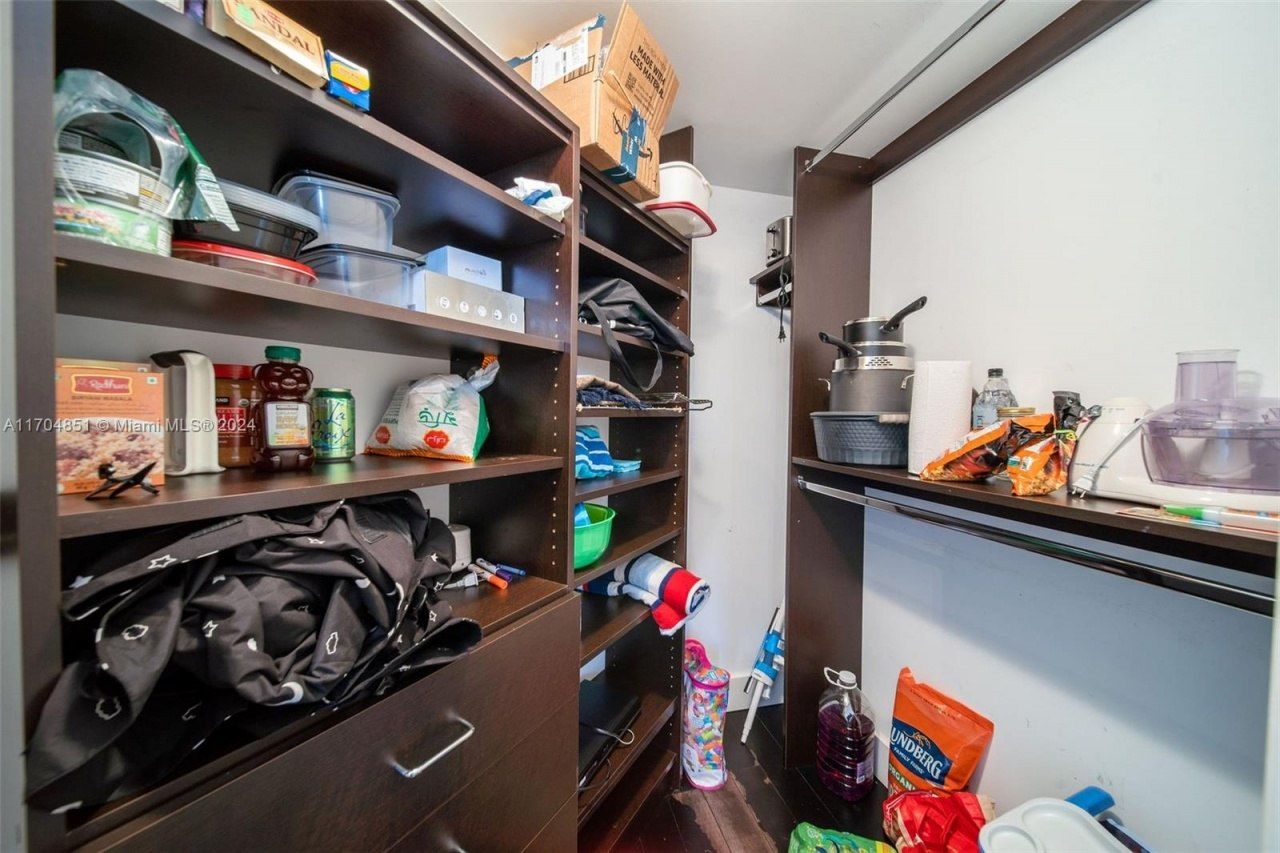 19900 E Country Club Dr, Unit 610, Aventura, FL 33180 Photo