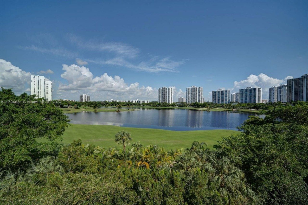 19900 E Country Club Dr, Unit 610, Aventura, FL 33180 Photo