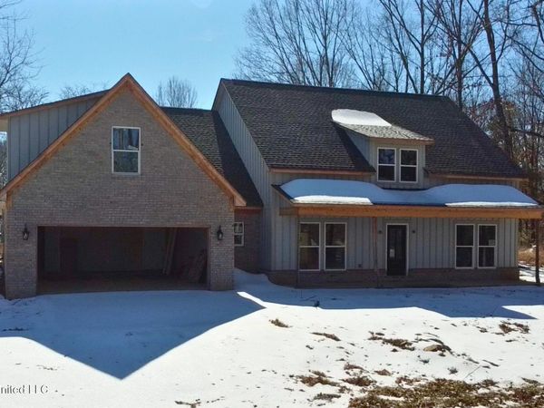 275 Dogwood Road, Byhalia, MS 38611