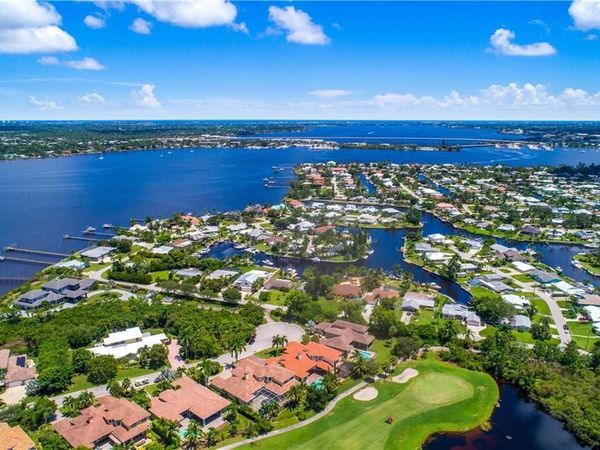 855 SW Pebble Lane, Palm City, FL 34990