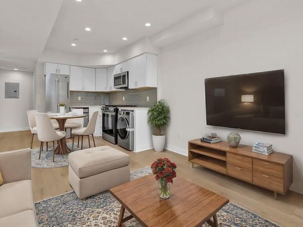 25-25 31 Avenue, Unit 7A, Astoria, NY 11106