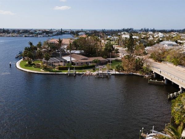 543 KEY ROYALE DRIVE, HOLMES BEACH, FL 34217