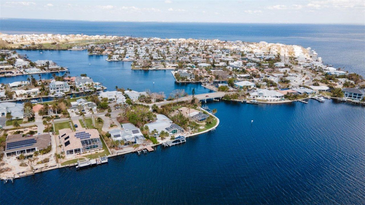 543 Key Royale Drive, Holmes Beach, FL 34217 Photo