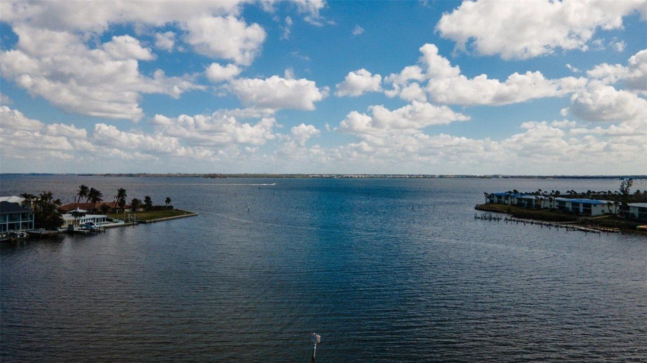 543 Key Royale Drive, Holmes Beach, FL 34217 Photo