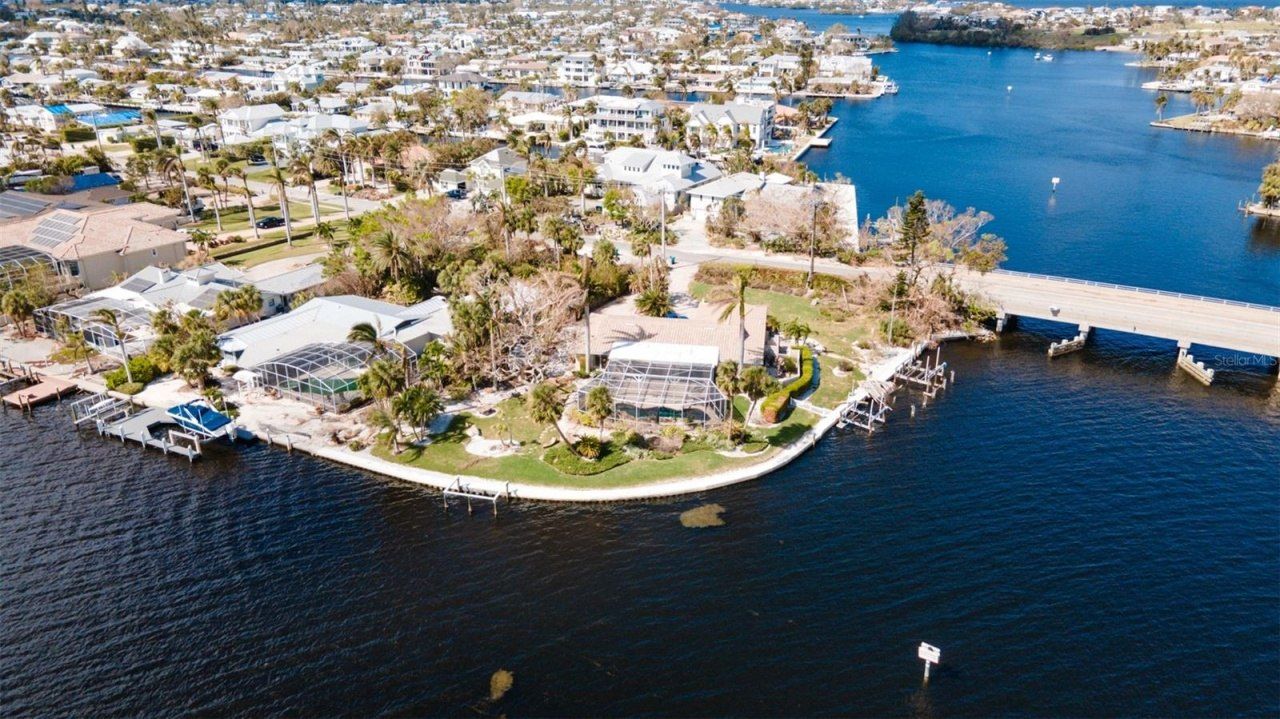 543 Key Royale Drive, Holmes Beach, FL 34217 Photo