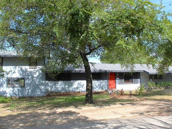 312 Magnolia Street, Hico, TX 76457