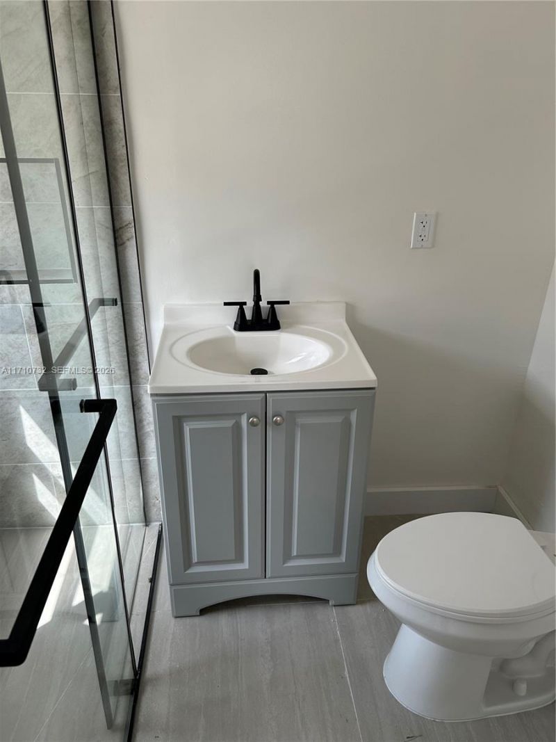 3529 NW 34th St, Unit BACK, Miami, FL 33142 Photo