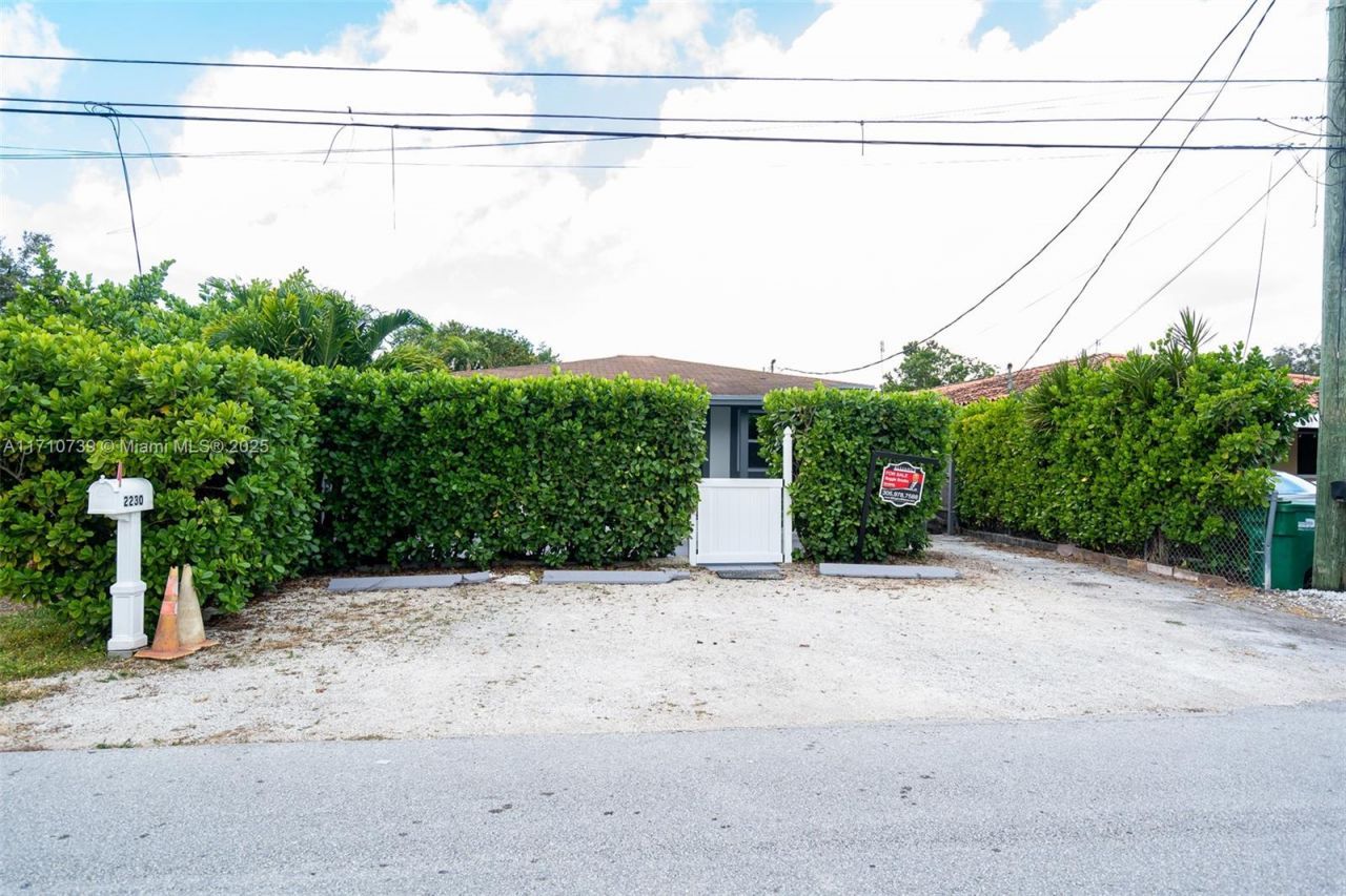 2230 SW 60th Ct, Miami, FL 33155 Photo