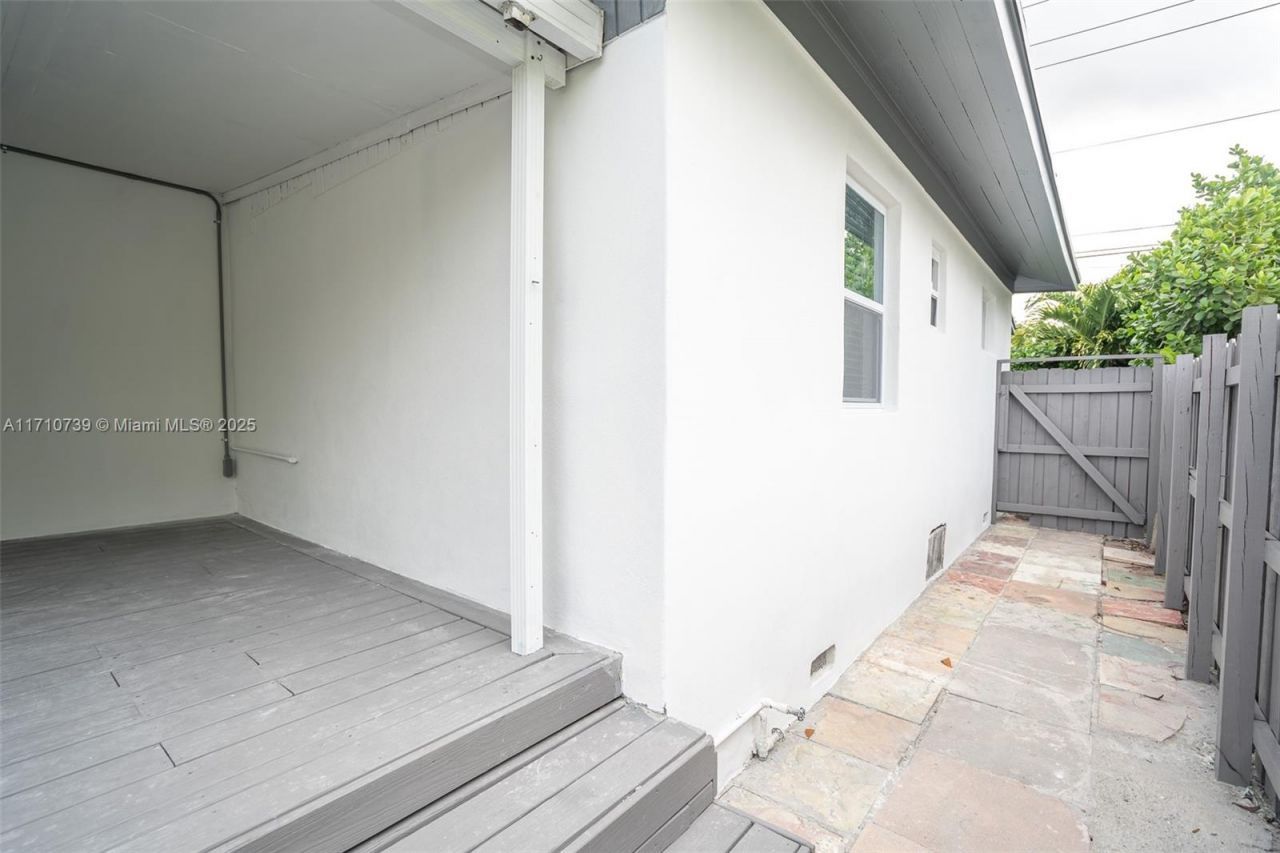 2230 SW 60th Ct, Miami, FL 33155 Photo