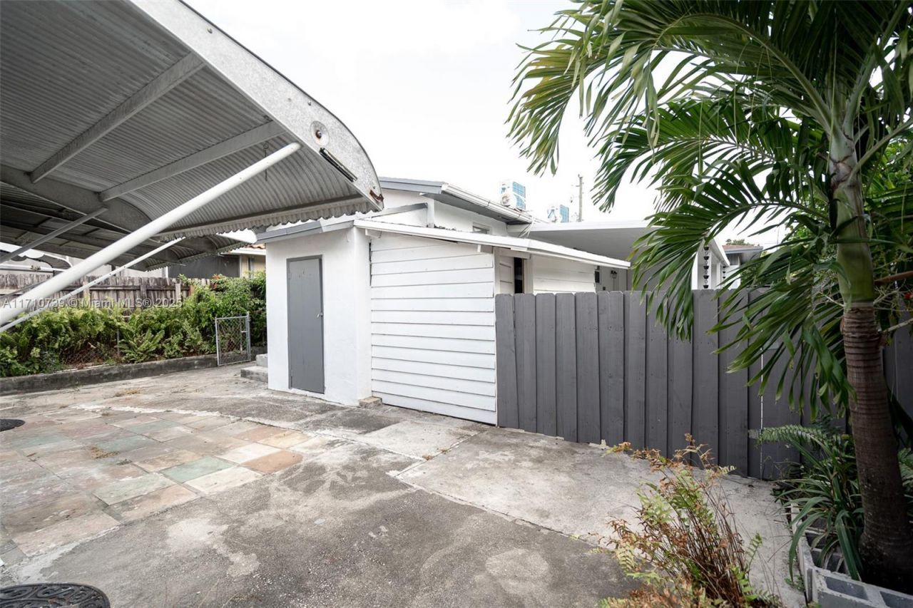 2230 SW 60th Ct, Miami, FL 33155 Photo