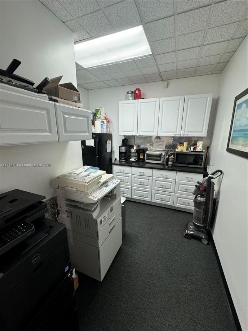 14100 Palmetto Frntg Rd, Unit 310, Miami Lakes, FL 33016 Photo